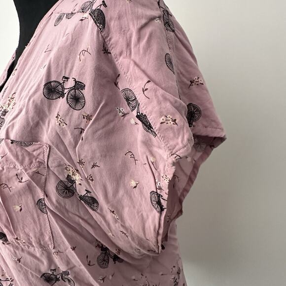 Torrid Size 00 Pink Bicycle Print V-Neck Button Front Tunic Blouse Short Sleeve - Picture 4 of 12